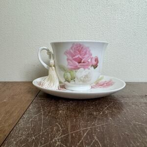 Brivogue Summer Roses Pink Floral Pattern Tea Cup‎ & Saucer Set